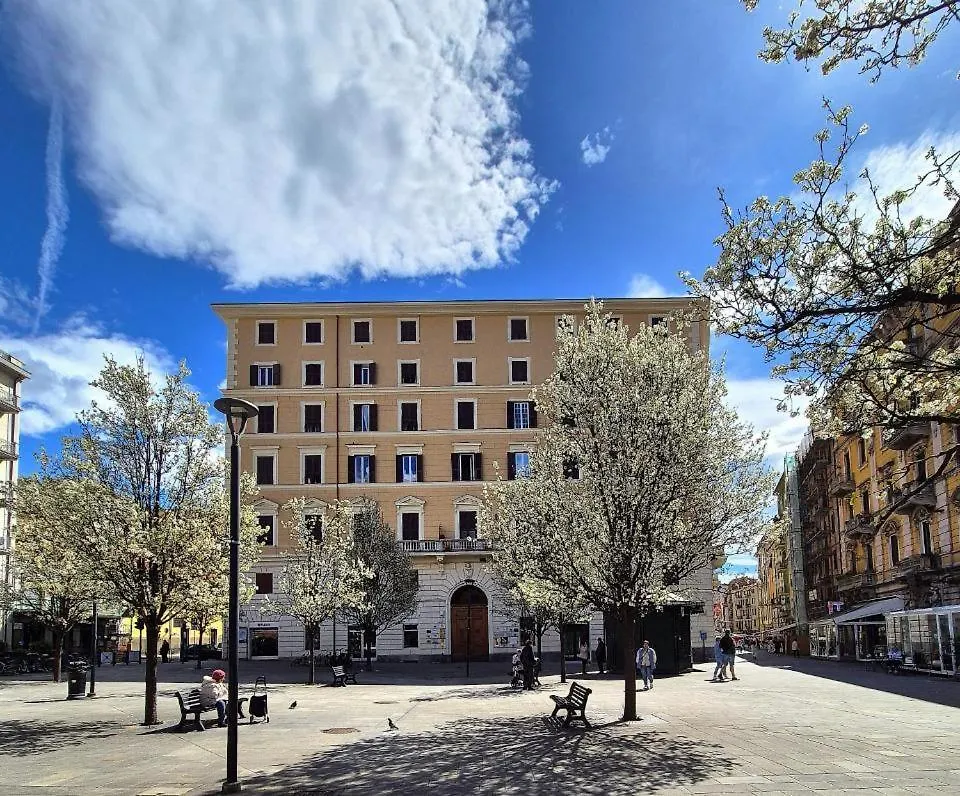 Cinque Terre Bridge Apartment La Spezia Italy