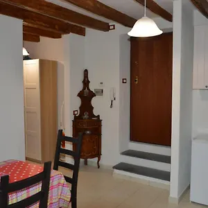 Posizione_strategica_sottosopra_laspezia Apartment